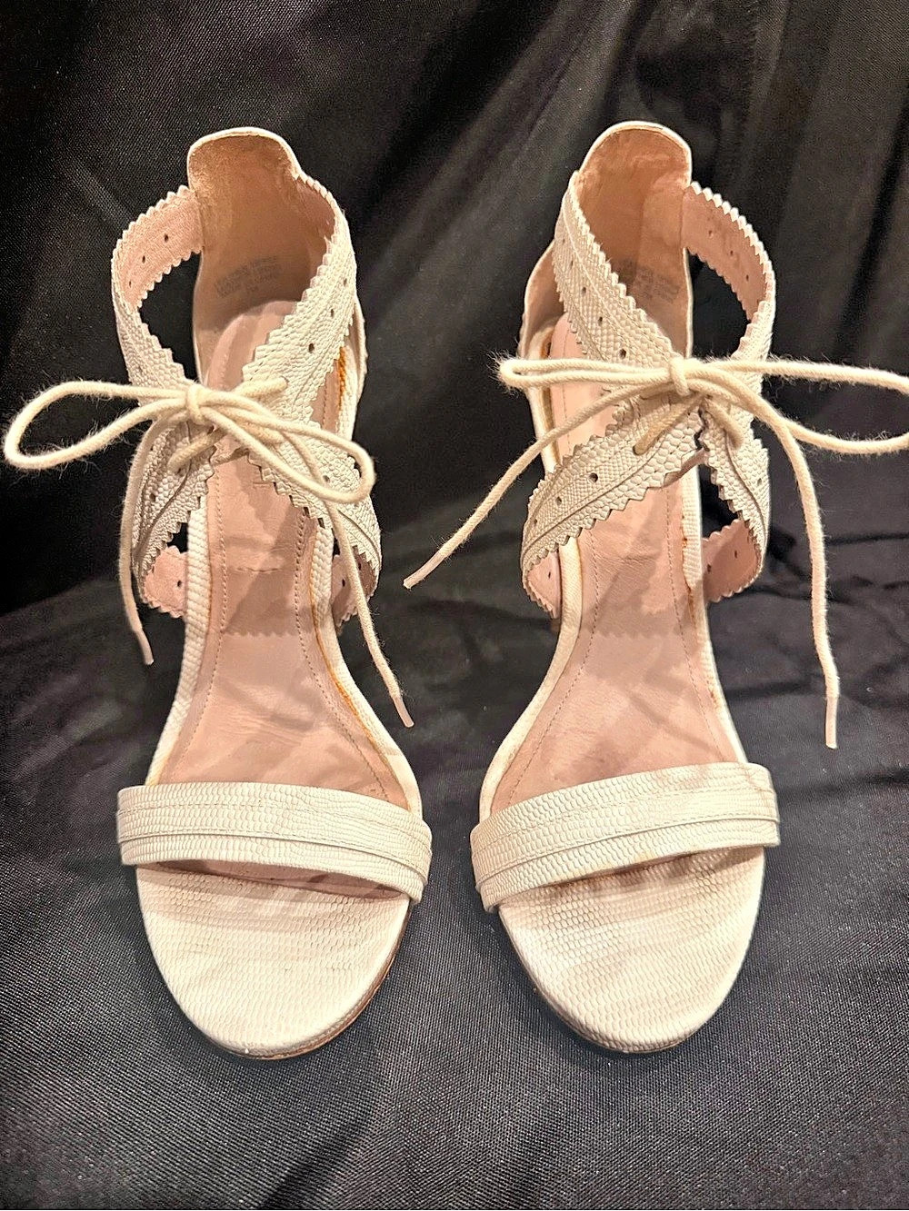 Pour La Victoire Off White Leather Sandal (4” heel) - Sz. 7